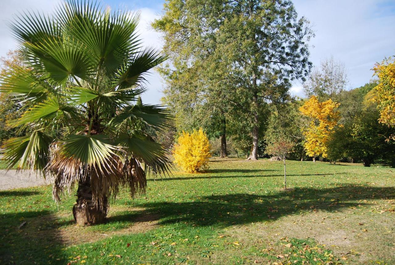 Domaine La Bastide Acomodação com café da manhã Cleyrac Exterior foto